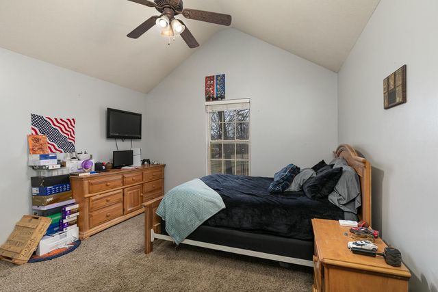 184 N Apricot Court, Nixa, MO 65714