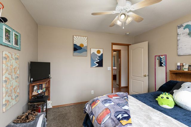 184 N Apricot Court, Nixa, MO 65714