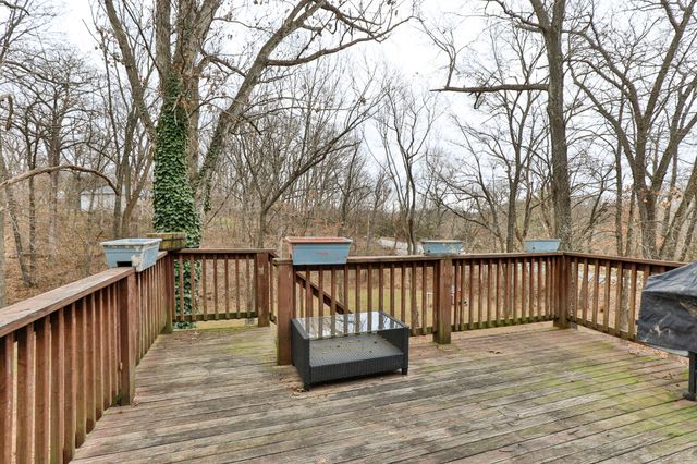 184 N Apricot Court, Nixa, MO 65714