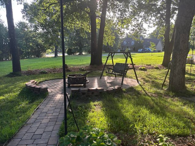 184 N Apricot Court, Nixa, MO 65714