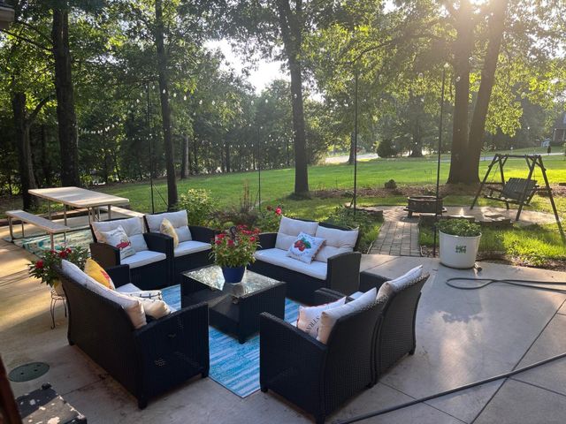 184 N Apricot Court, Nixa, MO 65714