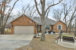184 N Apricot Court, Nixa, MO 65714