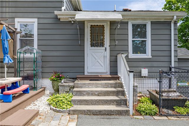 43 Duane Street, Warwick, RI 02818