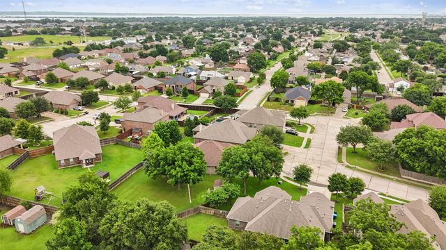 7613 Lindsey Drive, Rowlett, TX 75088