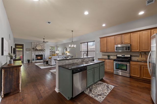 7613 Lindsey Drive, Rowlett, TX 75088