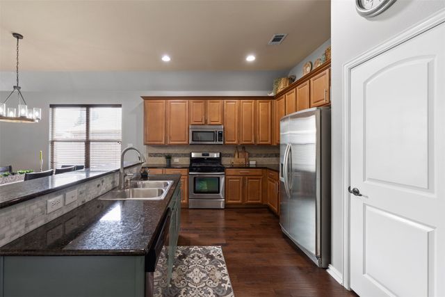 7613 Lindsey Drive, Rowlett, TX 75088