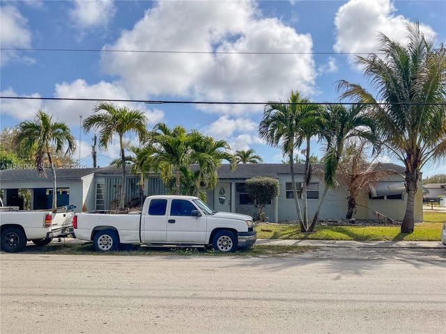 2515 SW 44th Ave, West Park, FL 33023