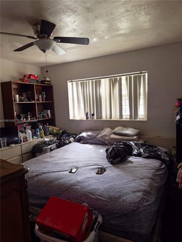 2515 SW 44th Ave, West Park, FL 33023