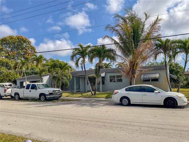 2515 SW 44th Ave, West Park, FL 33023