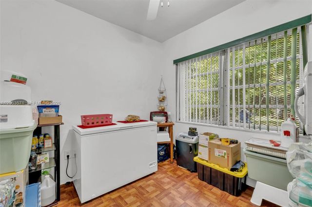 2001 NW 51st St, Miami, FL 33142