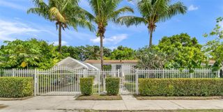 2001 NW 51st St, Miami, FL 33142