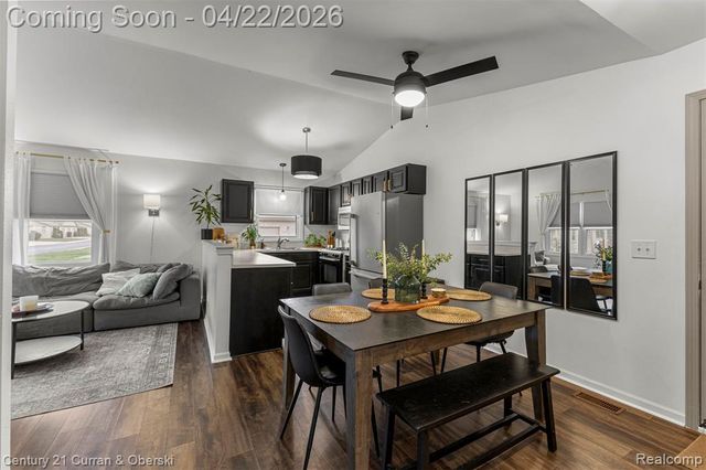 41812 King Edward Court, Clinton Township, MI 48038