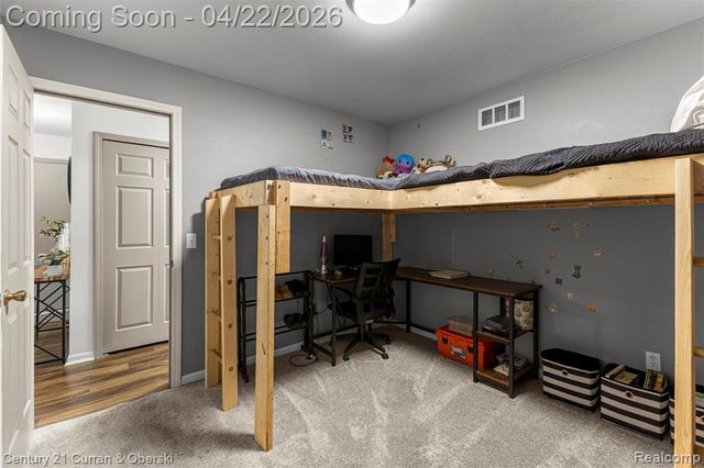 41812 King Edward Court, Clinton Township, MI 48038