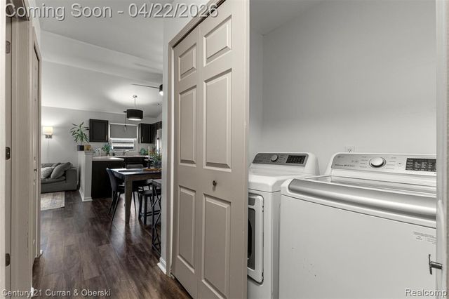 41812 King Edward Court, Clinton Township, MI 48038