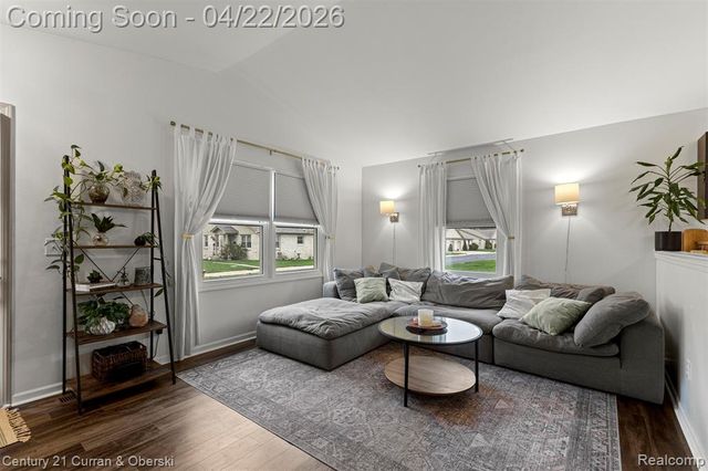 41812 King Edward Court, Clinton Township, MI 48038