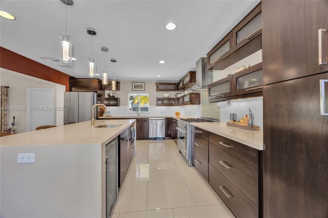 11625 SW 70th Ave, Pinecrest, FL 33156