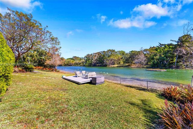 11625 SW 70th Ave, Pinecrest, FL 33156