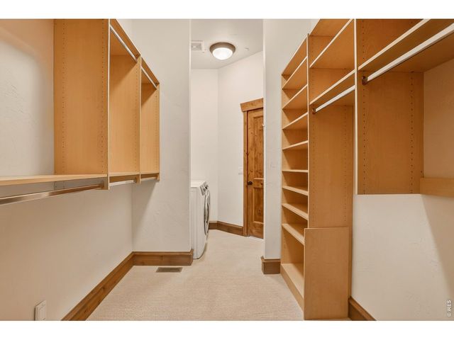 8652 Portico Ln, Longmont, CO 80503