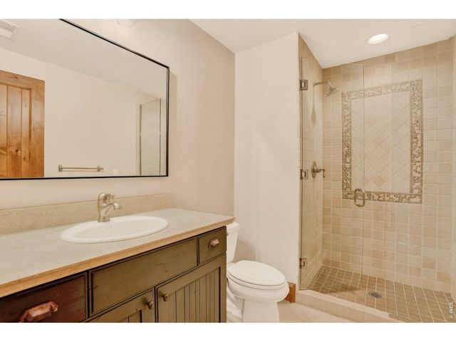 8652 Portico Ln, Longmont, CO 80503