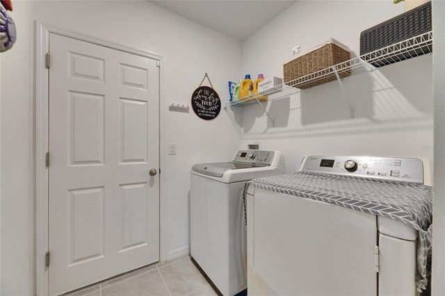 6927 SHELBY LYNN WAY, Zephyrhills, FL 33542