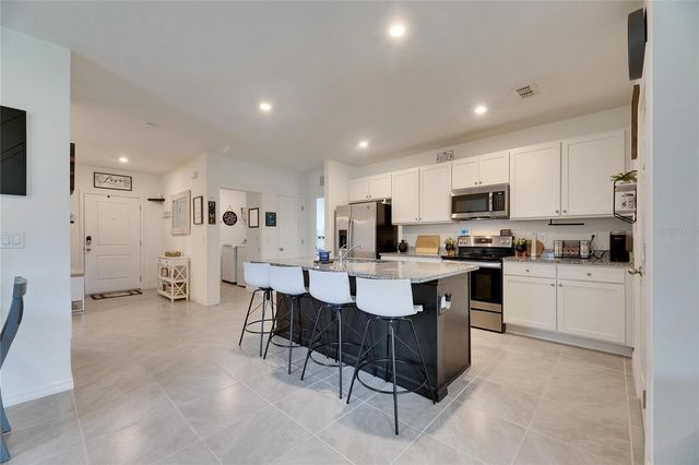 6927 SHELBY LYNN WAY, Zephyrhills, FL 33542