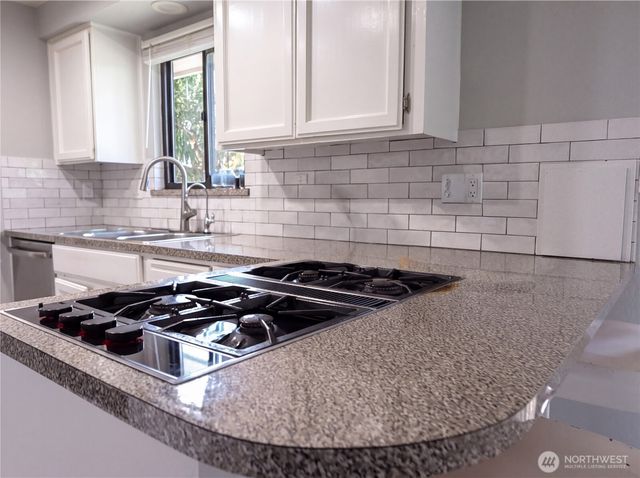 17900 51st Avenue S, Seatac, WA 98188