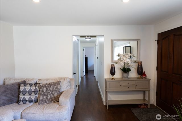 17900 51st Avenue S, Seatac, WA 98188