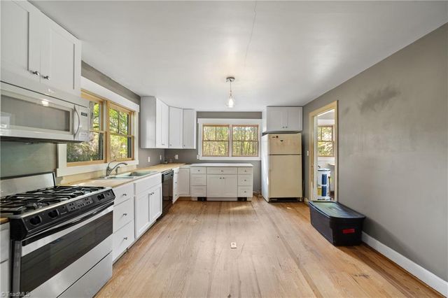 1723 Fork Bixby Road, Advance, NC 27006