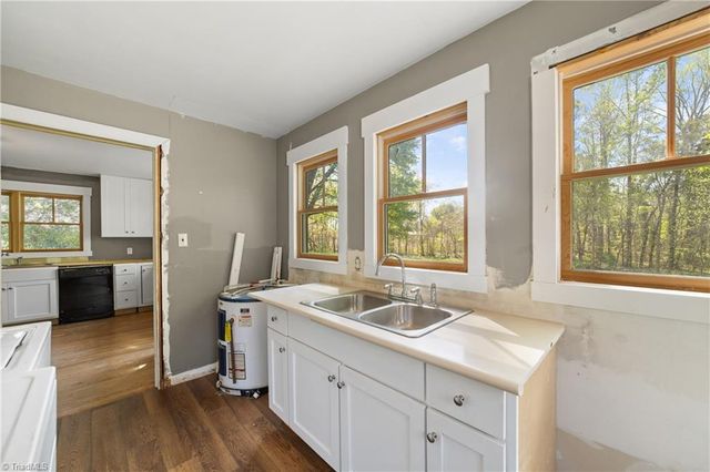1723 Fork Bixby Road, Advance, NC 27006