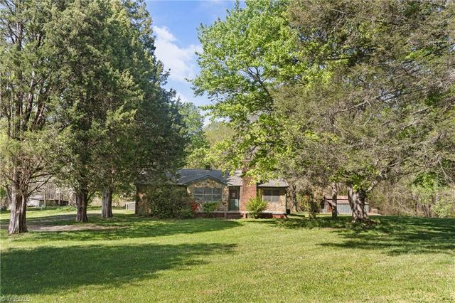 1723 Fork Bixby Road, Advance, NC 27006