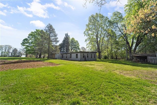 1723 Fork Bixby Road, Advance, NC 27006