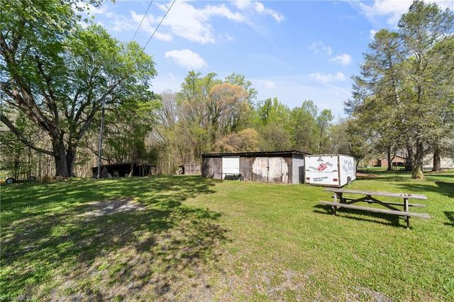 1723 Fork Bixby Road, Advance, NC 27006