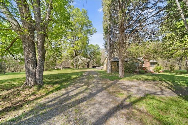 1723 Fork Bixby Road, Advance, NC 27006