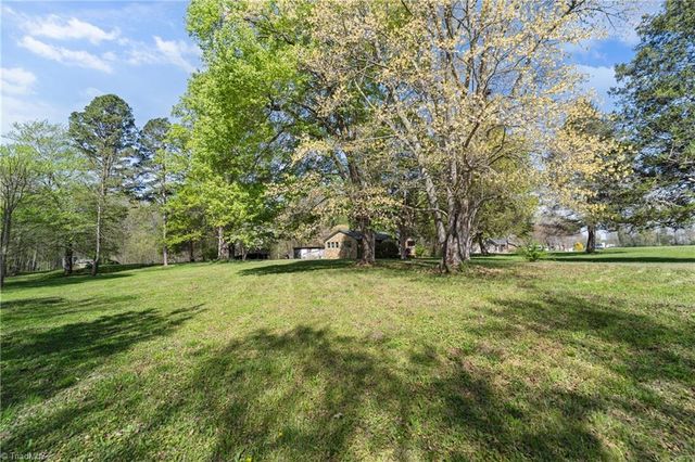 1723 Fork Bixby Road, Advance, NC 27006