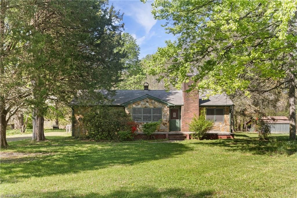 1723 Fork Bixby Road, Advance, NC 27006