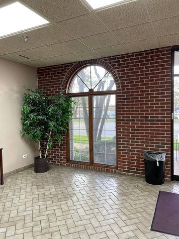 9401 S Pulaski Road 1S, Evergreen Park, IL 60805