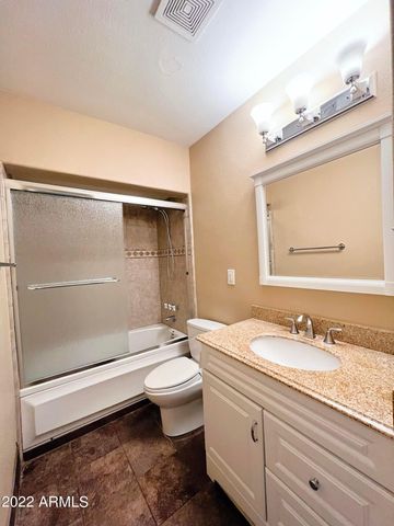 3940 E Glenrosa Avenue, Phoenix, AZ 85018