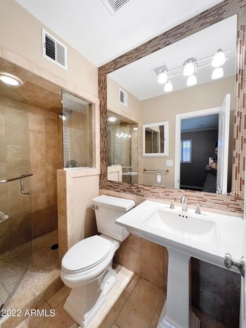 3940 E Glenrosa Avenue, Phoenix, AZ 85018