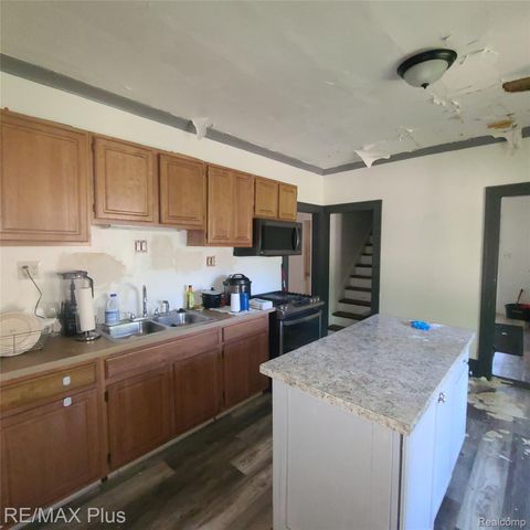1321 Kearsley Park Boulevard, Flint, MI 48506