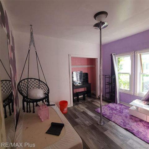 1321 Kearsley Park Boulevard, Flint, MI 48506