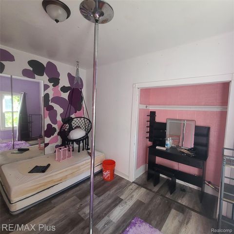1321 Kearsley Park Boulevard, Flint, MI 48506
