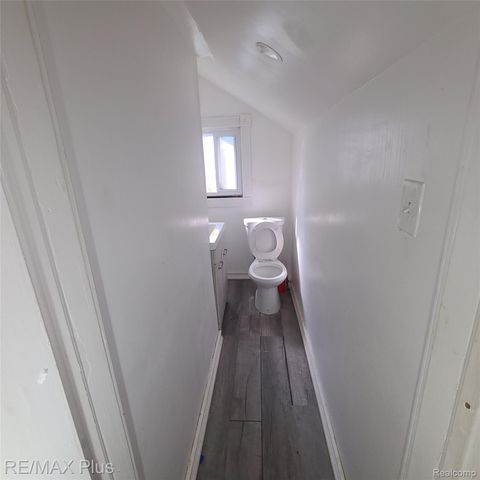 1321 Kearsley Park Boulevard, Flint, MI 48506