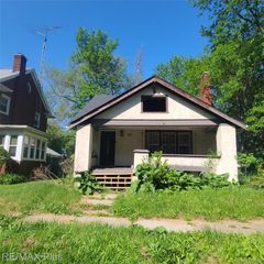 1321 Kearsley Park Boulevard, Flint, MI 48506
