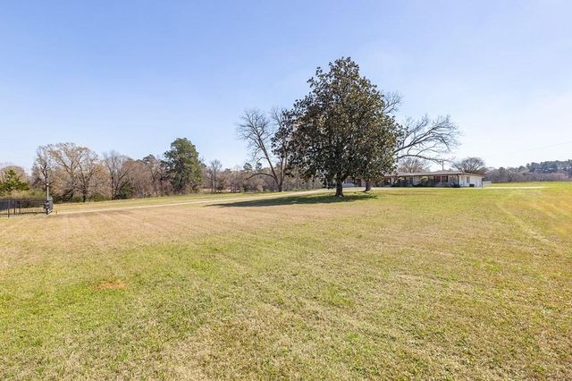 2122 Paul Avenue, Lufkin, TX 75901