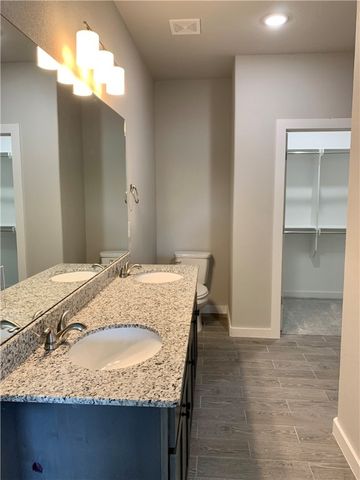 402 Red Robin Street, Centerton, AR 72719