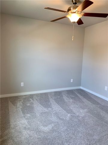 402 Red Robin Street, Centerton, AR 72719