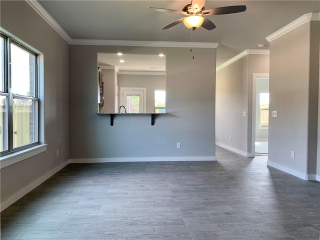 402 Red Robin Street, Centerton, AR 72719