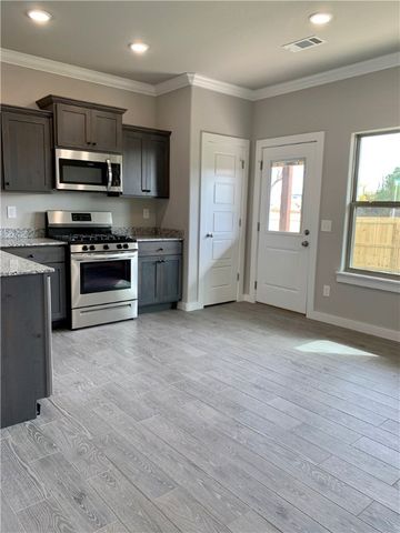 402 Red Robin Street, Centerton, AR 72719