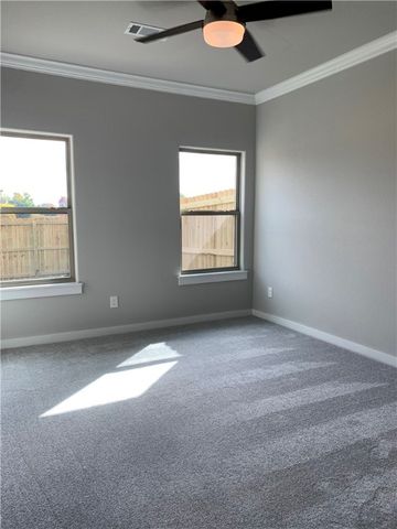 402 Red Robin Street, Centerton, AR 72719