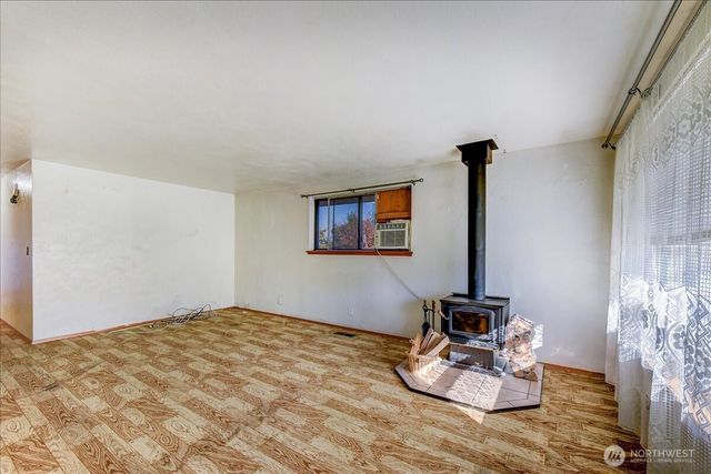 1025 E 53rd Street, Tacoma, WA 98404